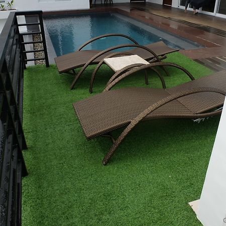 One Hagdan Villas Yapak Esterno foto